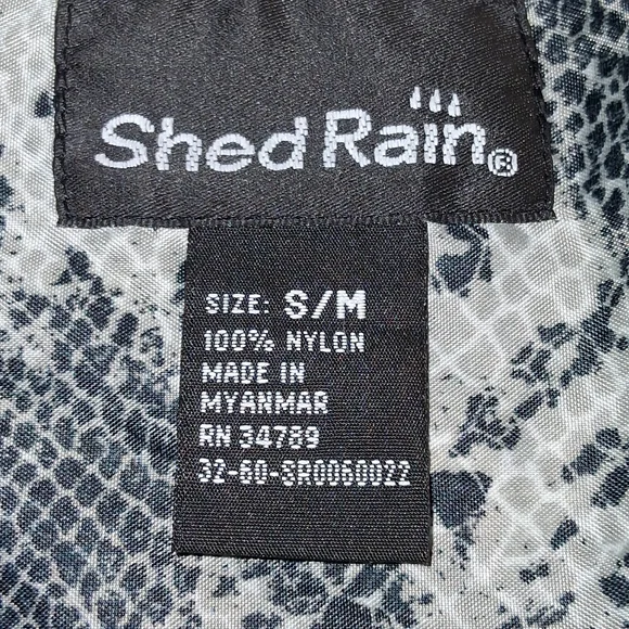 Chic Snake Print Lightweight Rain Jacket - Picture 2 of 5